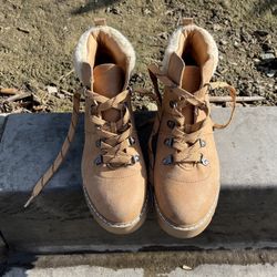 Cliffs by White Mountain Hiking Boots