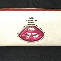 Coach Leather Zip Around Accordion Wallet 