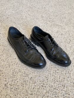 Men’s dress shoes size 10