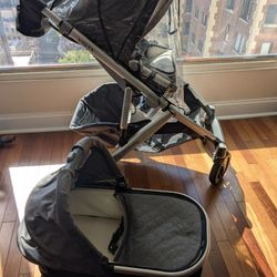 UPPAbaby Vista Stroller In gray 