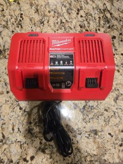 Milwaukee M18 Volt Rapid Charger Dual Bay