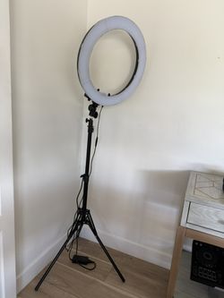 LED RING LIGHT