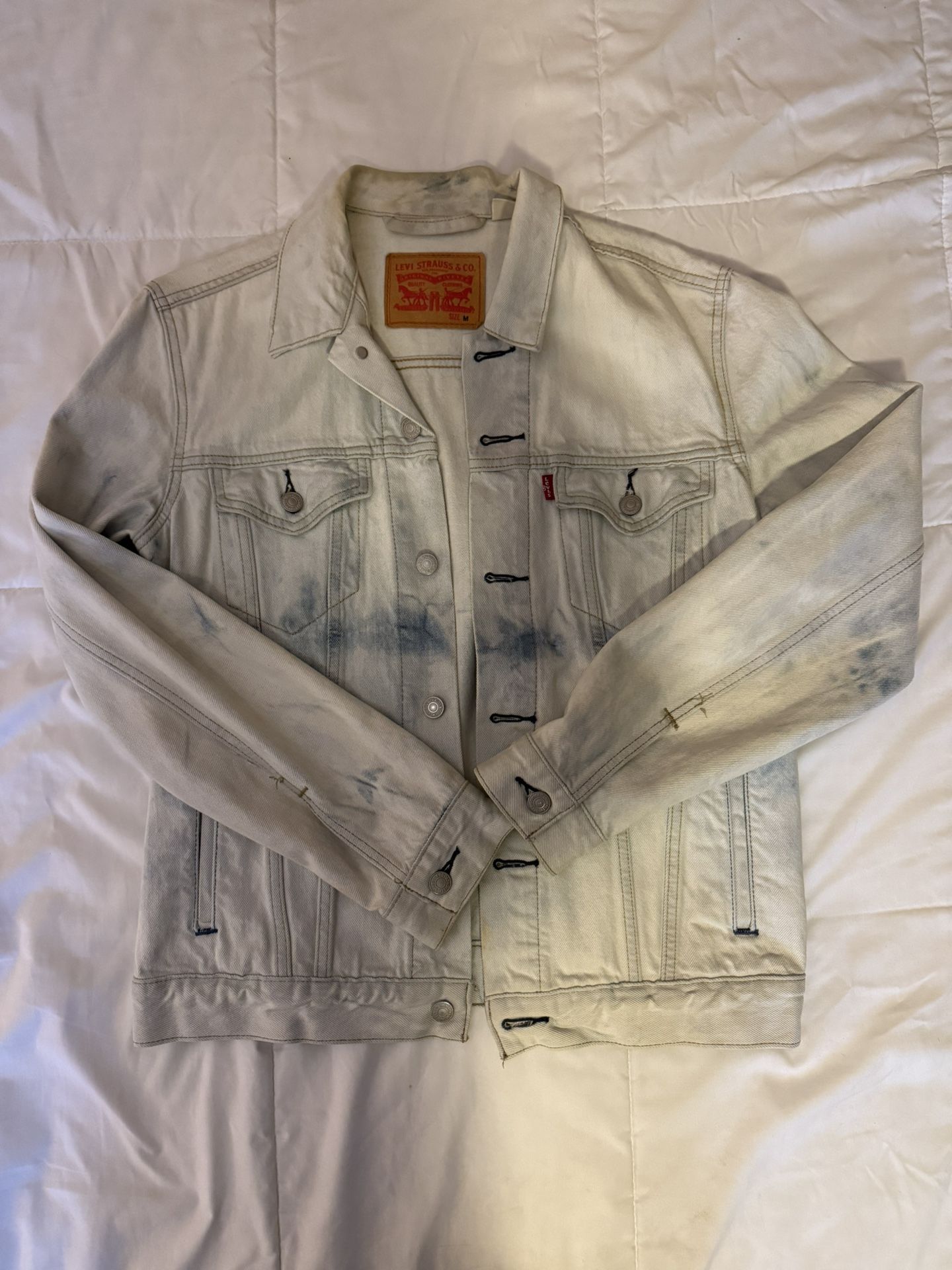 Levi’s Denim Jacket Size medium-Men