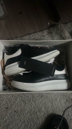 Alexander Mcqueen Size 42 Extra Laces as well