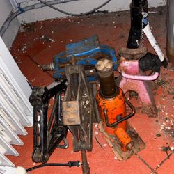 Car Or Trailer Jacks
