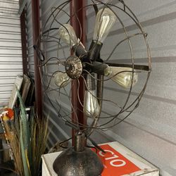 Antique round table lamp