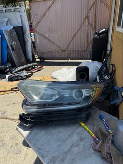 HONDA CRV LEFT USED OEM HEADLIGHT (2017-2022)