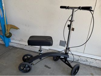 Knee scooter