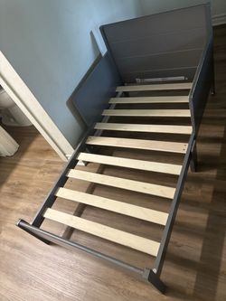 Toddler bed and mattress