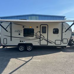 2019 FOREST RIVER Rockwood