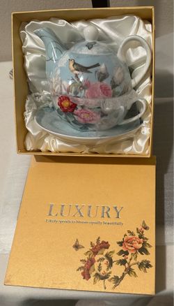 Floral Tea Pot