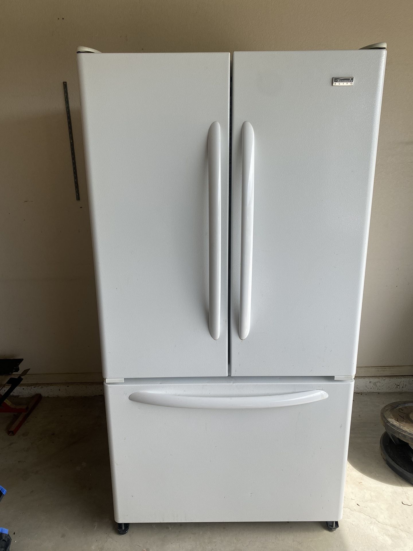 Ken Moore Elite Refrigerator