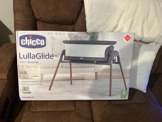 Chicco LullaGlide 3-in-1 Bassinet