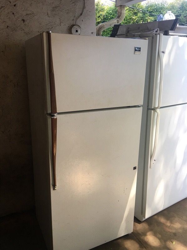 Whirlpool Refrigerator. 14.3 cubic feet