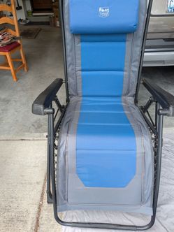 Timber Ridge Zero Gravity Camping Chair With Table