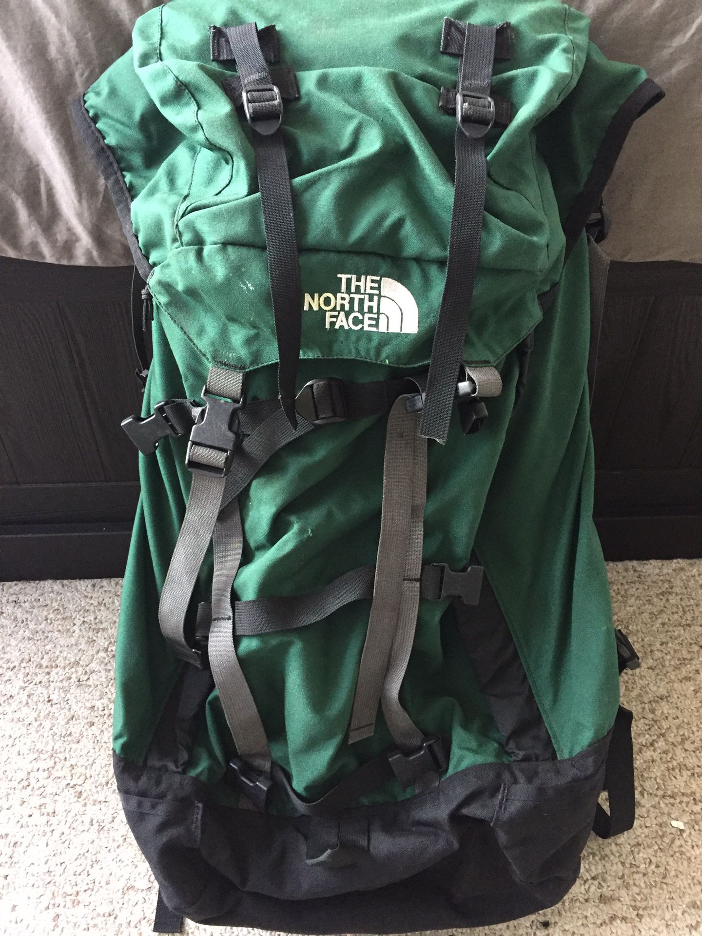 North face hiking backpack 60L +