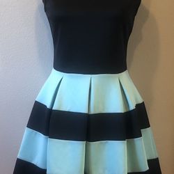 Women’s Dress By Cristal Doll Size 7 Medium