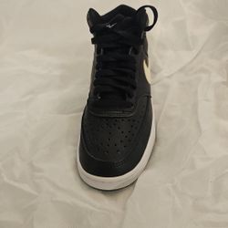 Nike Women's  Court Vision