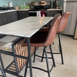 Island with barstools Table Kitchen Table Dinning room table chairs