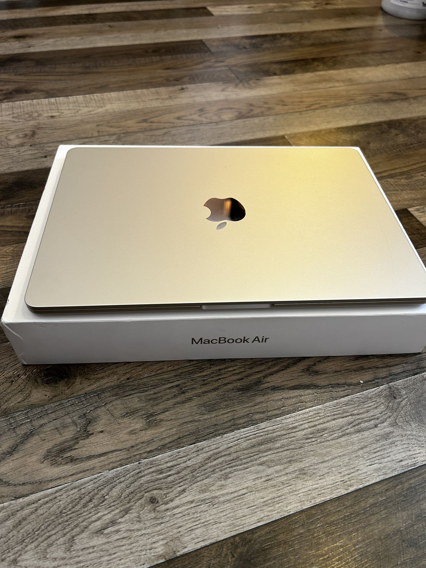 π» MacBook Air M4 (2025) β 13β | 16GB RAM | Open Box / Like New