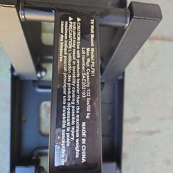 Very nice TV  wall mount. 132 lbs. Wgt. Capacity