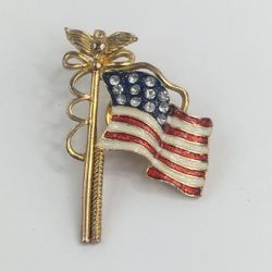 AMERICA FLAG PIN BROOCH ⭐️✨⭐️