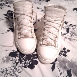 Balenciaga Arenas Shoes 