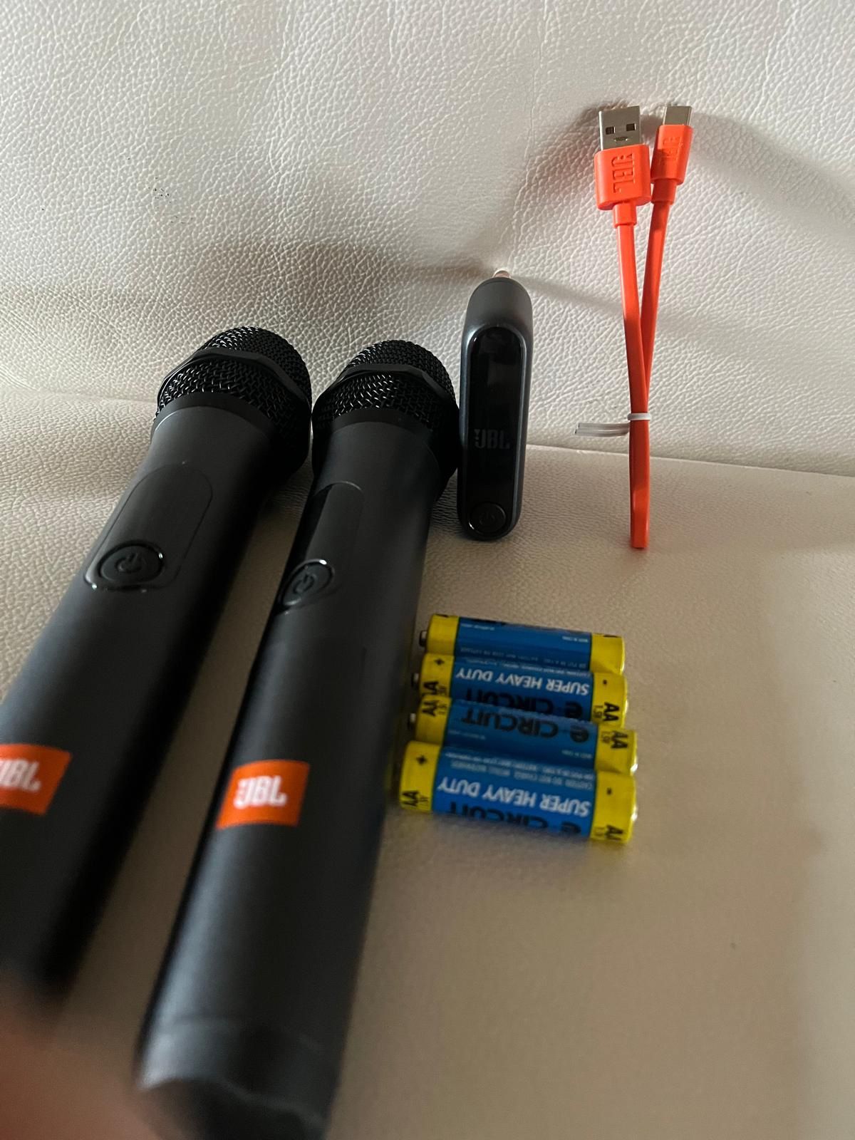 JBL Wireless Microphones  High Vocal Quality and Original JBL Pro Sound 