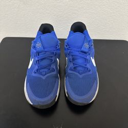 Used Kids Nike Shoes Size 3