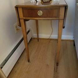 Baker Furniture Drop Leaf End Table