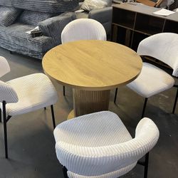 31.5 inch Round Dining Table Set with 4 chairs,Modern Farmhouse Kitchen Table, Small Circle Dining Tables with Wood Strip Base for Kitchen Living Room