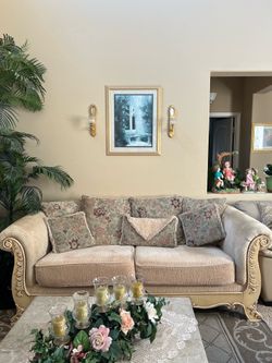 Traditional living room set - $400 OBO