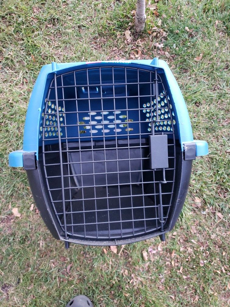 Classic Kennel For Cat Or Dogs 12"tall 18" Long