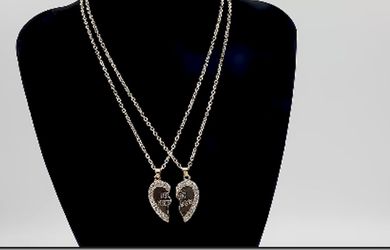New A Pair Of Friendship hearts Chain  Pendant   Valentine Day Special