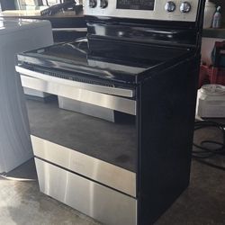 Stove Amana With WARRANTY 