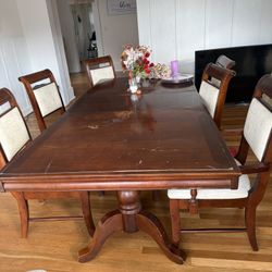 Dinning Table With 6 Chairs 