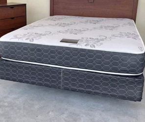 Set Queen Size Mattress And Box Spring 