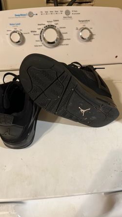 black cats