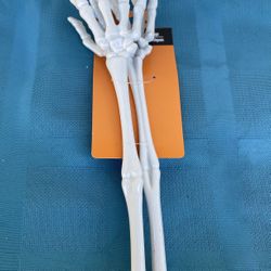 Halloween Skeleton Hands Tongs 12”