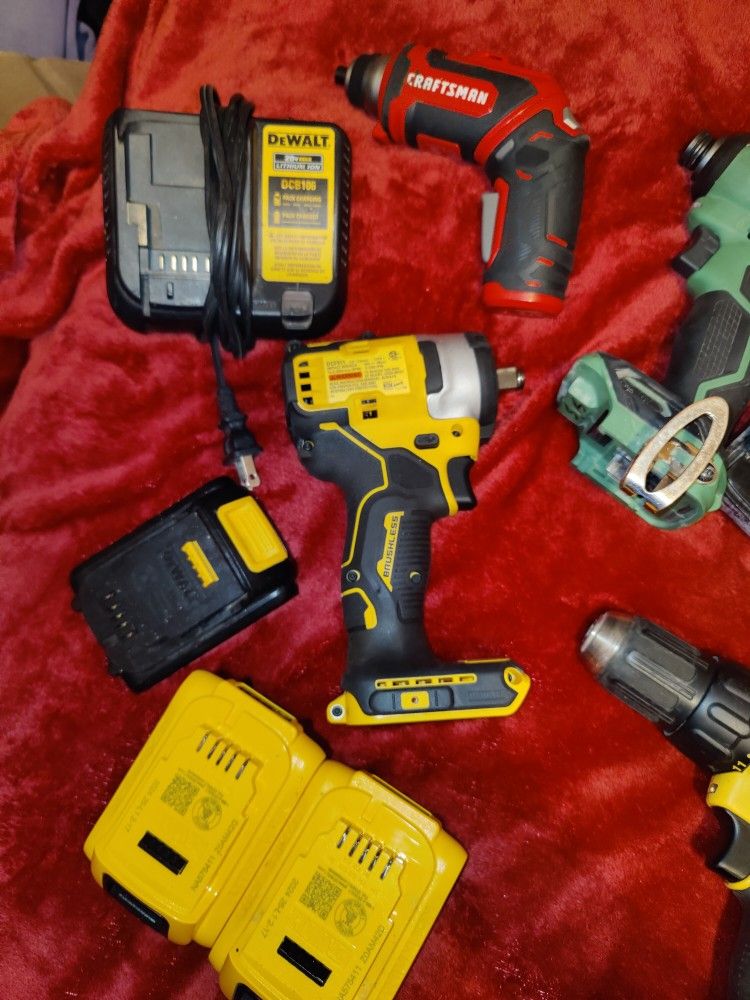 DeWalt 1/2 Impact And Drill 3 Batteries And Charger