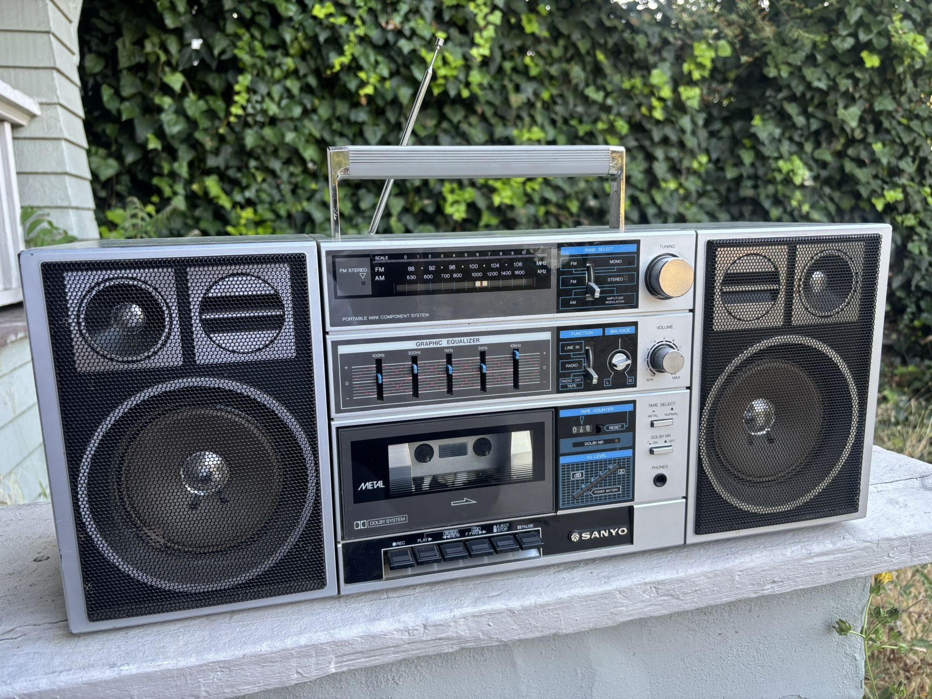 Sanyo Boombox Boom Box Stereo Cassette Radio Japan