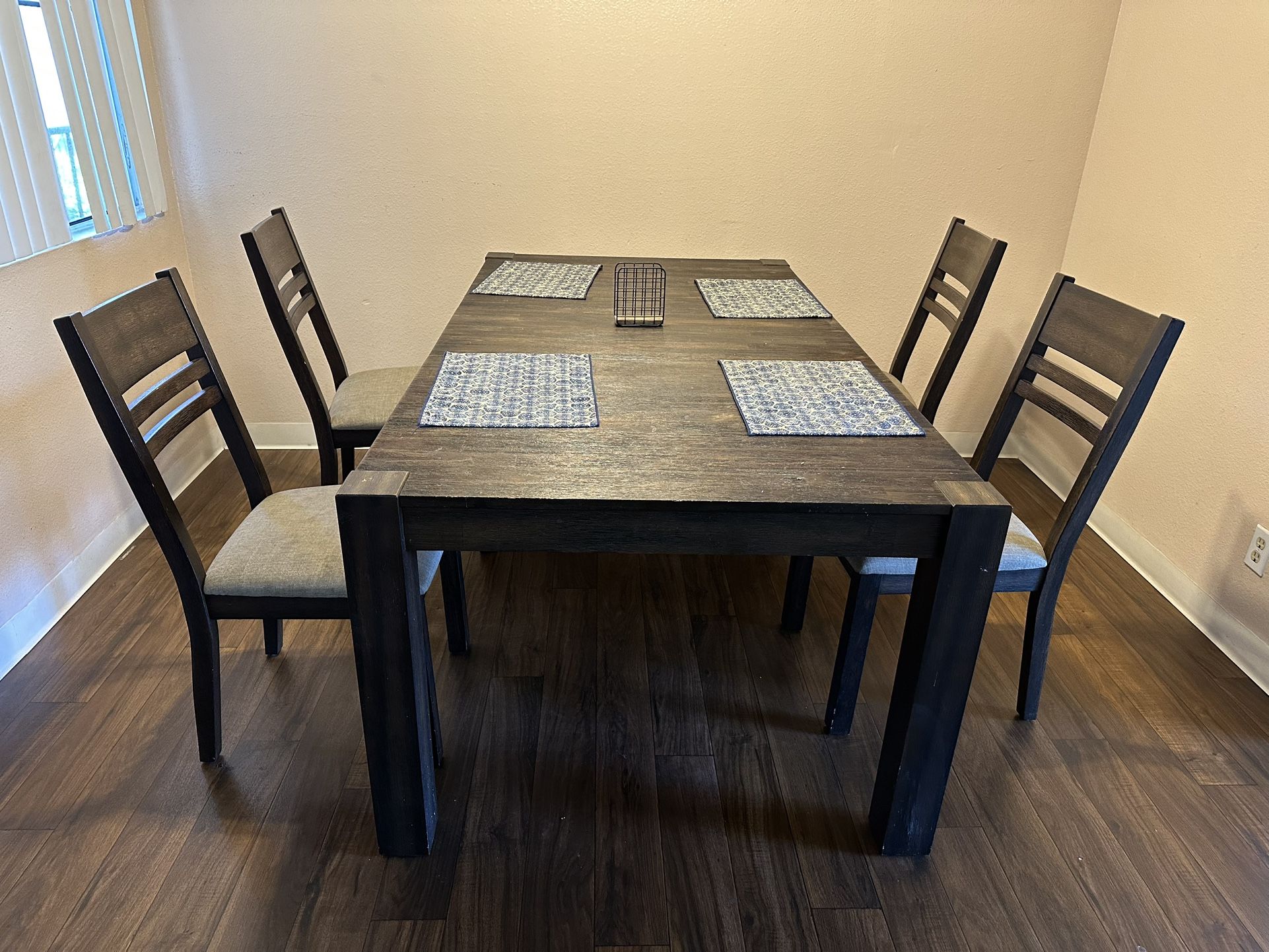 Kitchen Table Customizable