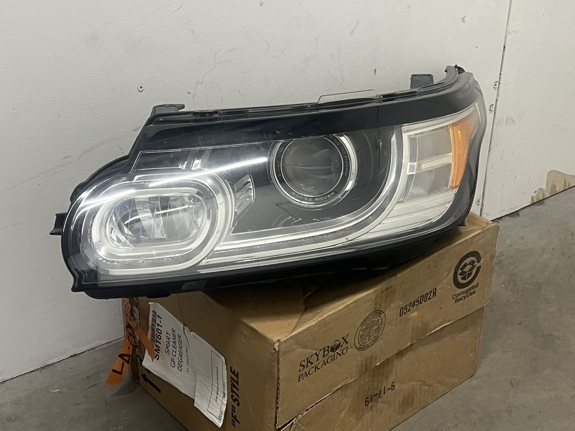 2013-2017 RANGE ROVER SPORT FRONT LEFT DRIVER SIDE HEADLIGHT HID BI -XENON ASSEMBLY OEM NICE SHAPE