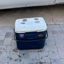 Beach camping cooler Claremont Mesa