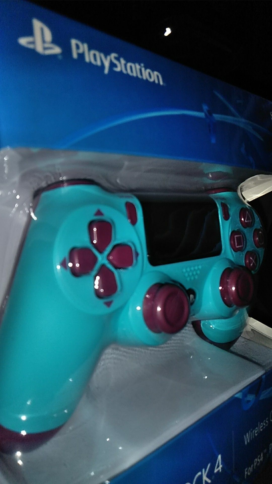 Berry blue PS4 controller Dualshock 4