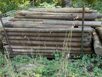 Wood fence post
