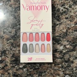 Vamony Press On Nails 