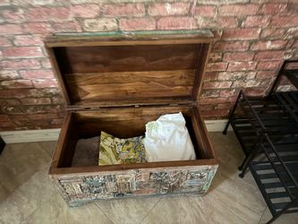 Patchwork storage trunk