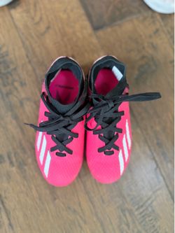 Kid soccer cleat
