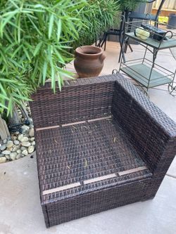 Outdoor Patio  Chairs (2)